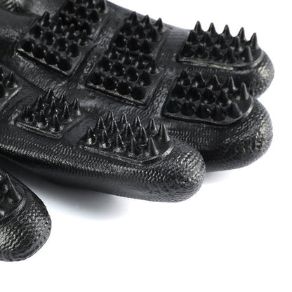 Pet Hair Grooming Glove gently removing cat fur